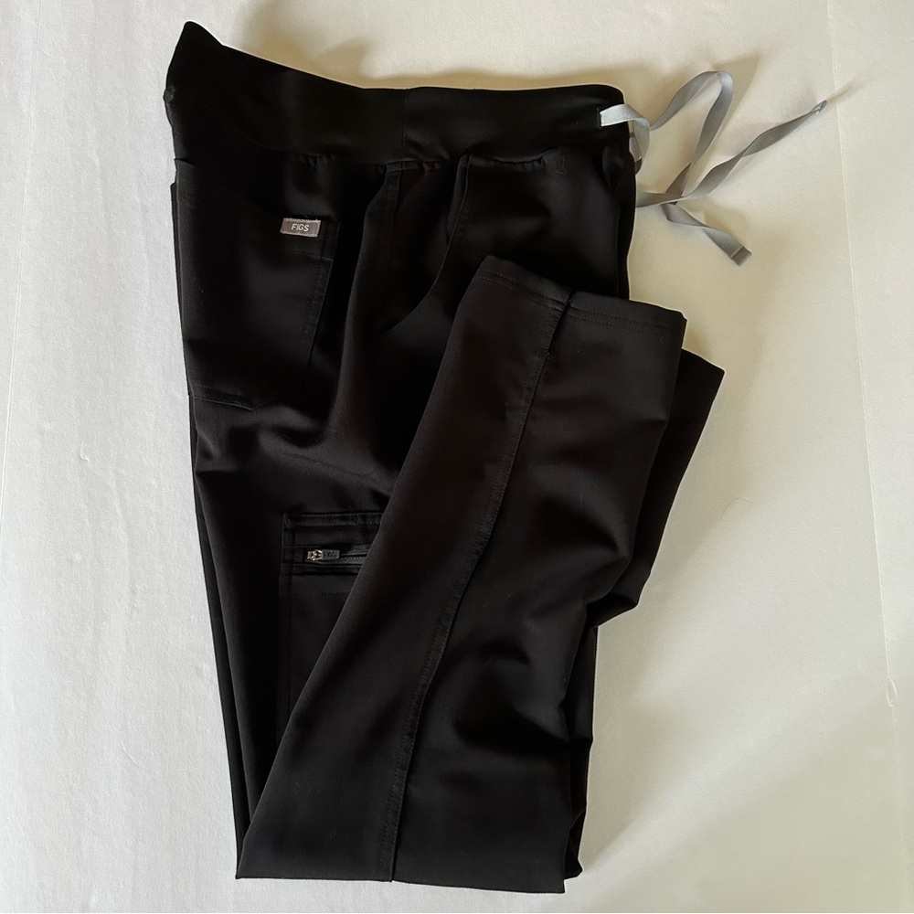 FIGS High Waisted Yola Skinny Scrub Pants, Ladies Size Small, Black